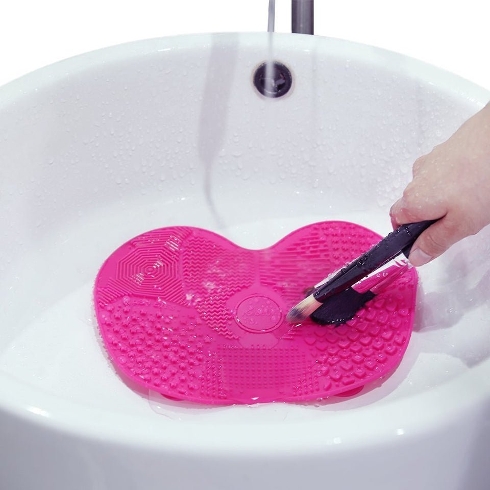 KEDSUM Silicone Makeup Brush Cleaning Mat, Makeup Brush Cleaner, Cosmetic Brush Cleaning Mat Portable Washing Tool Scrubber with Suction Cup