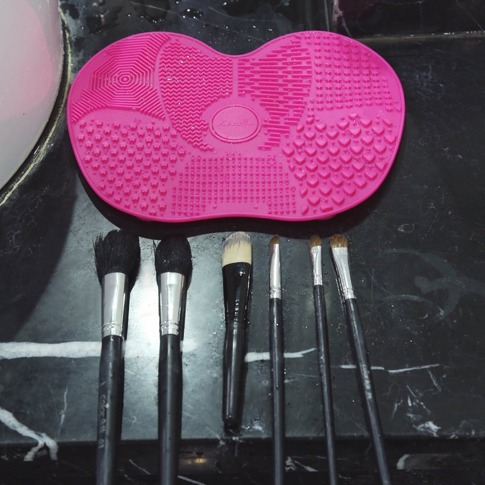 KEDSUM Silicone Makeup Brush Cleaning Mat, Makeup Brush Cleaner, Cosmetic Brush Cleaning Mat Portable Washing Tool Scrubber with Suction Cup